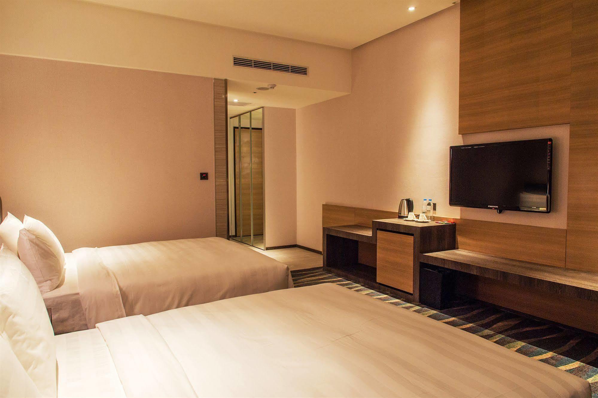 City Suites - Kaohsiung Chenai Dış mekan fotoğraf